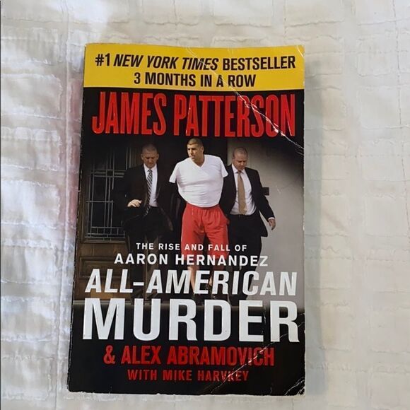 𝅺❤ 3/$20 The Rise and Fall of Aaron Hernandez book - Picture 1 of 4